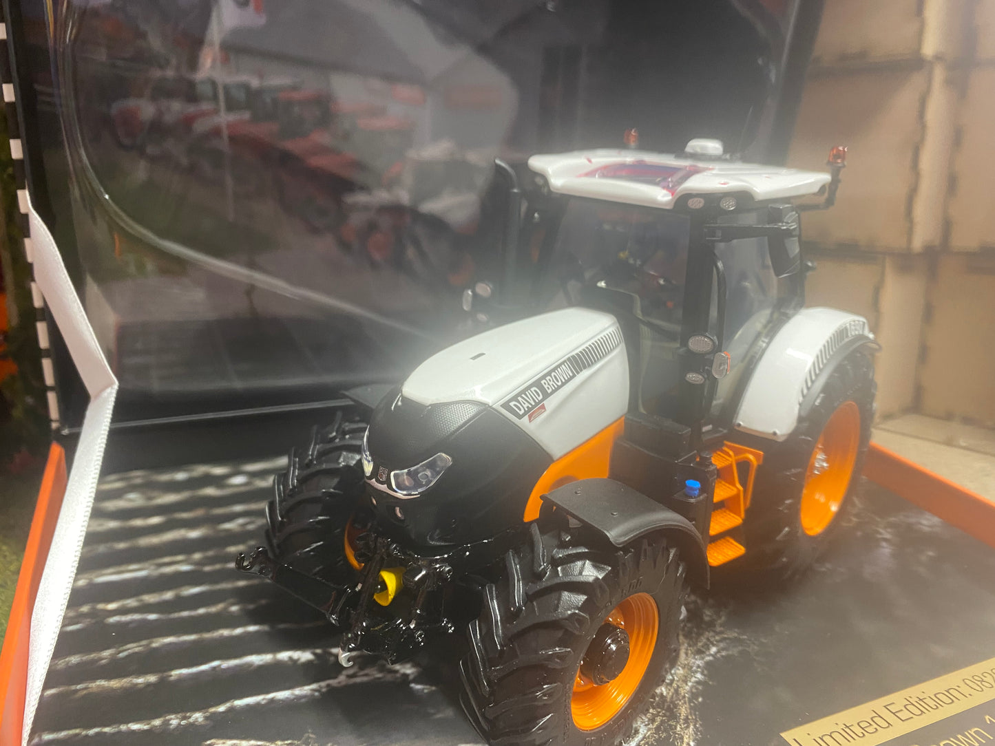 6734 Limited Edition Universal Hobbies David Brown 1690 2024 Tractor BOXED 1:32 scale