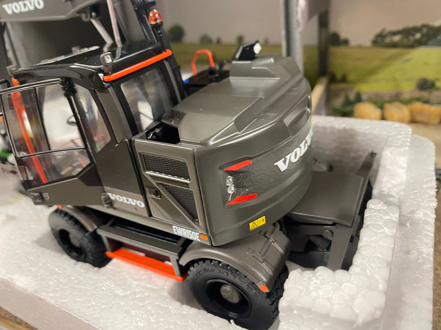 BLACK Volvo EWR150E Excavator Nokian 1:32 scale AT Collections Limited Edition Image 3