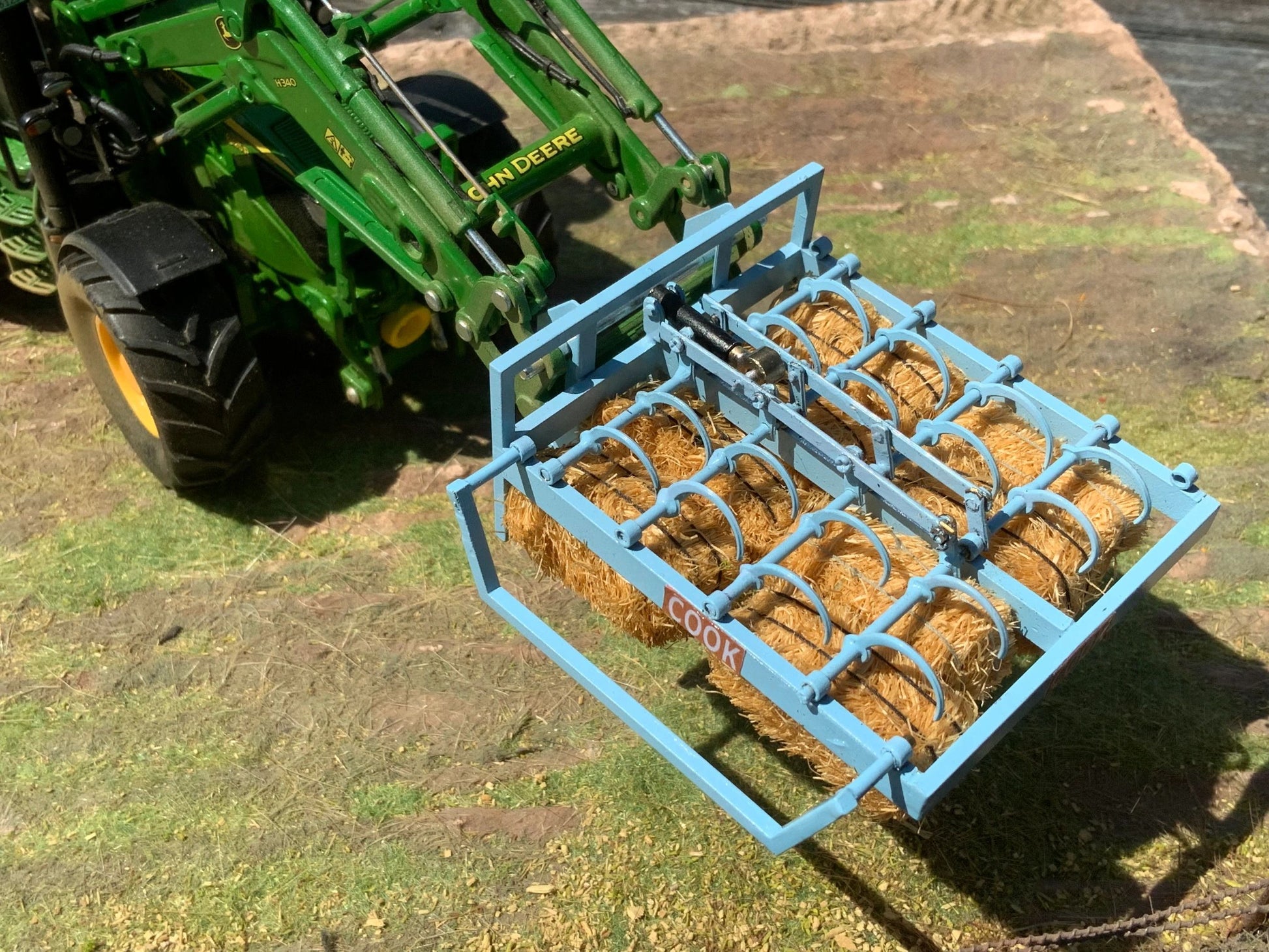 BLR Models Laser cut BRASS Scratch built Cook Flat 8 bale grab 1:32 scale Image 5