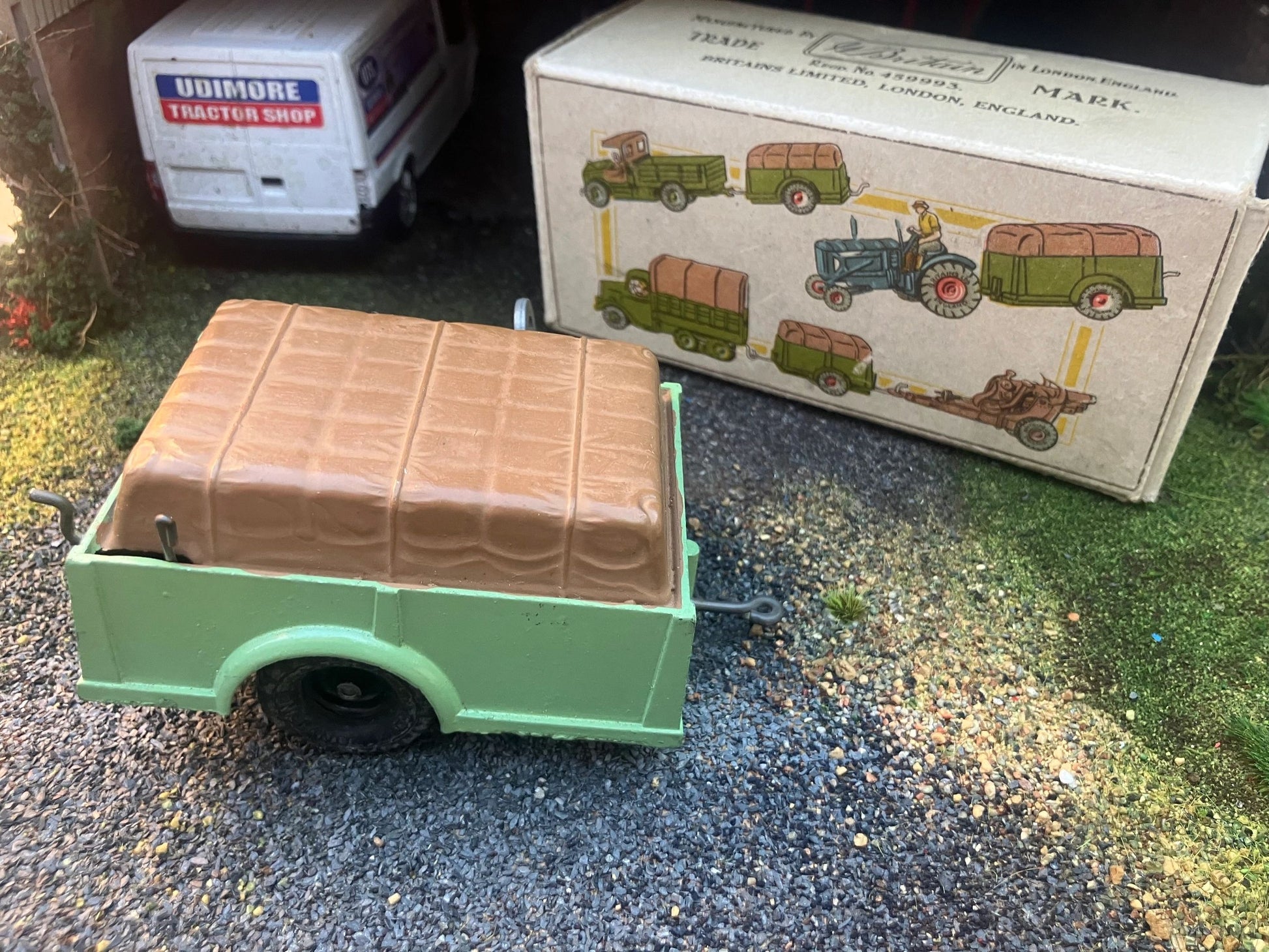 Britains CLOCKwork Trailer 1:32 scale boxed 2041 Image 4