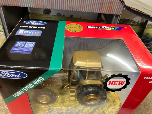 Britains GOLD Ford 9700 4wd Tractor 1:32 scale New Limited Edition Image 2
