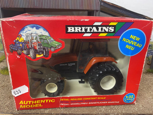 Britains New Holland M160 Floatations Tractor 9542 1:32 scale Image
