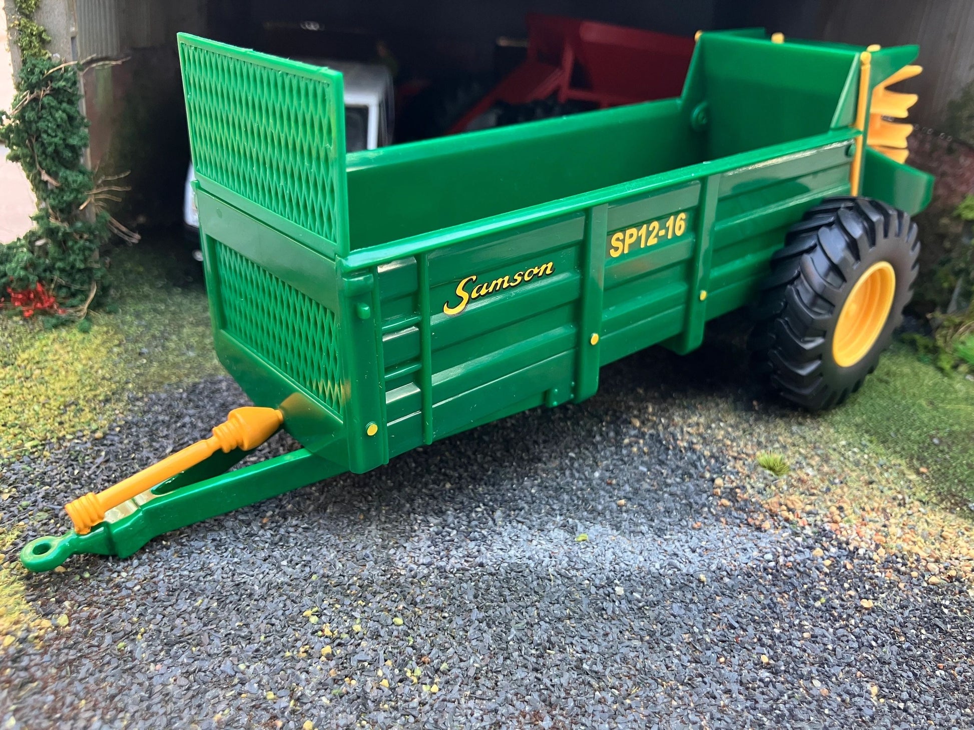 Britains Samson SP12-16 Manure Muck Spreader 1:32 scale boxed 40528 Image 3