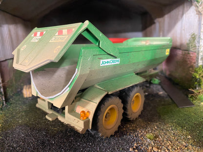 Weathered John Deere tipping Trailer conversion 1:32 scale BOXED