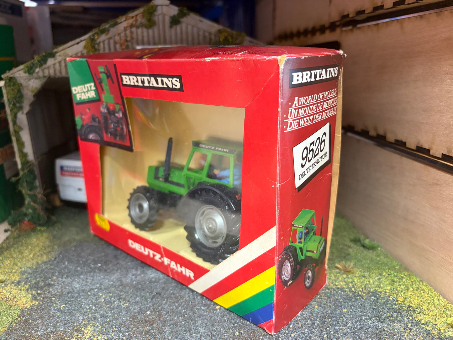 Vintage Britains Deutz DX92 Tractor 9526 Original rare Rainbow Box Obsolete 1:32 Scale (1985)