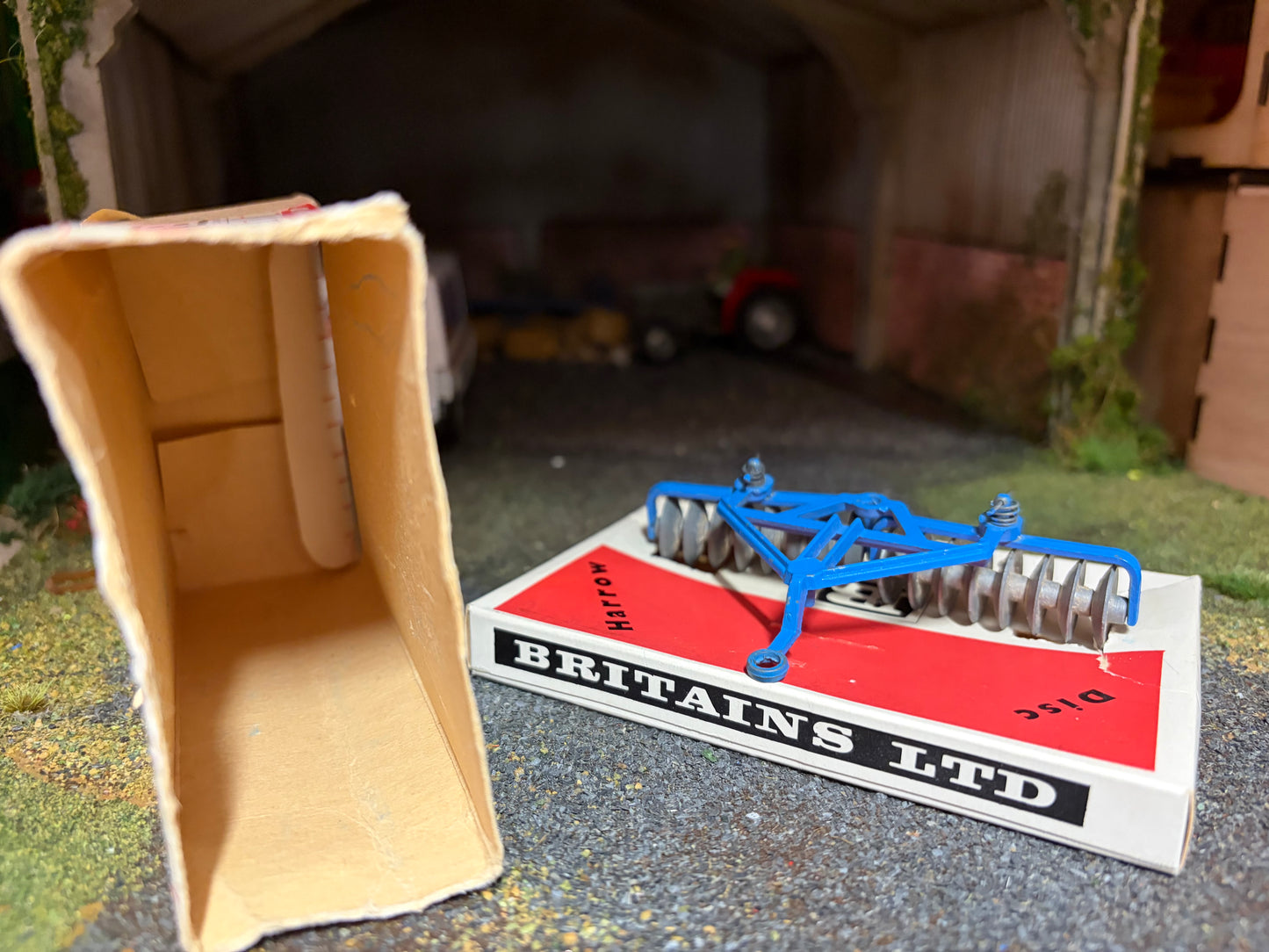 Vintage Britains Blue Disc harrow First Edition 1:32 Scale Boxed Obsolete - 9534