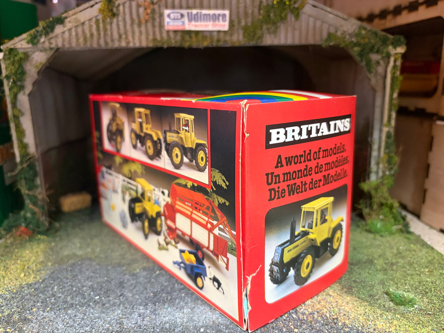 Vintage Britains Mercedes-Benz MB Trac 1500 Tractor 9525 Original Rainbow Box Obsolete 1:32 Scale
