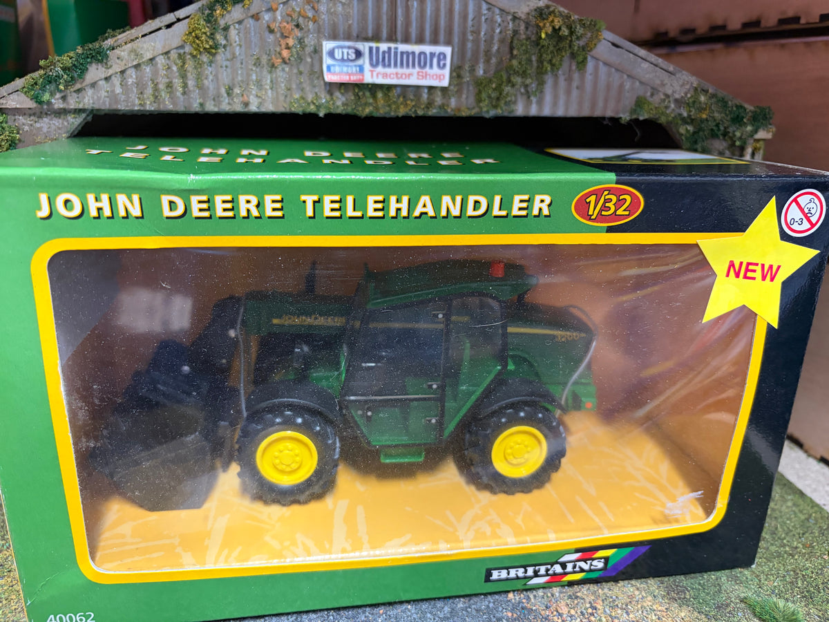 Britains 40062 John Deere 3200 Telehandler 2002 Version 1:32 – Dealer Box Obsolete