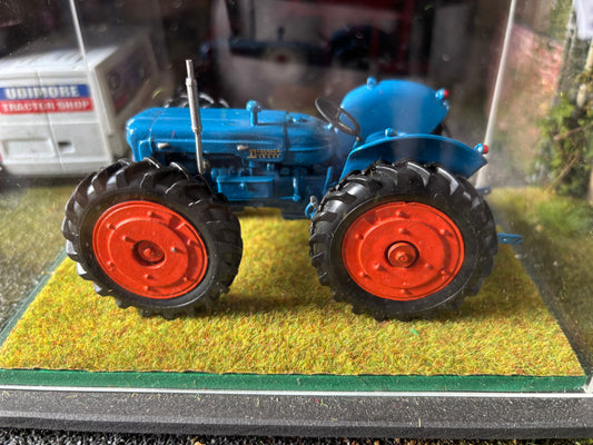 SCALEDOWN Fordson Major BIG wheels Tractor 1:32 scale COLLECTION ONLY