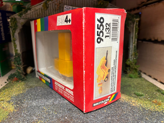 Vintage Britains New Holland 940 Baler 1:32 scale boxed Obsolete 9556