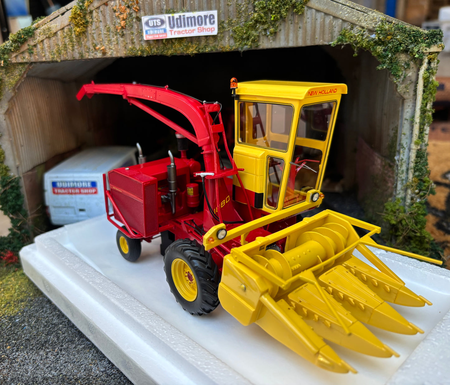 New Holland 1880 Forage Harvester Limited Edition Stunning in 1:32 scale VKA Models