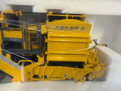 ROS ROPA Keiler II Potato Harvester 60259 – 1:32 Scale Boxed