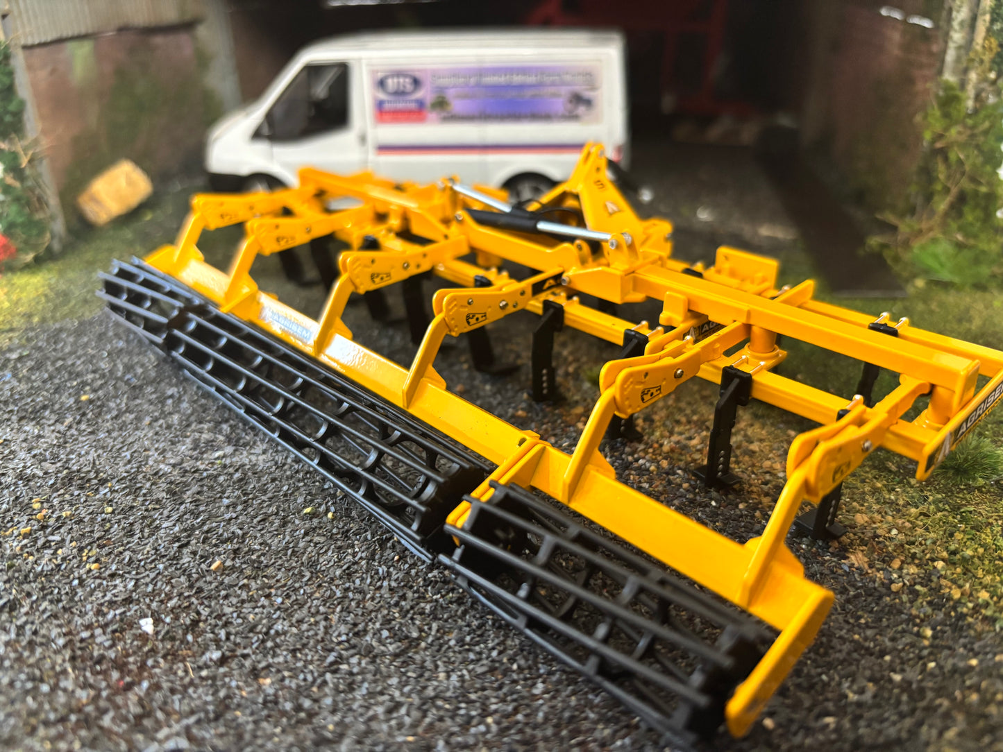 REP027 Replicagri Agrisem Agromulch 1:32 scale Boxed