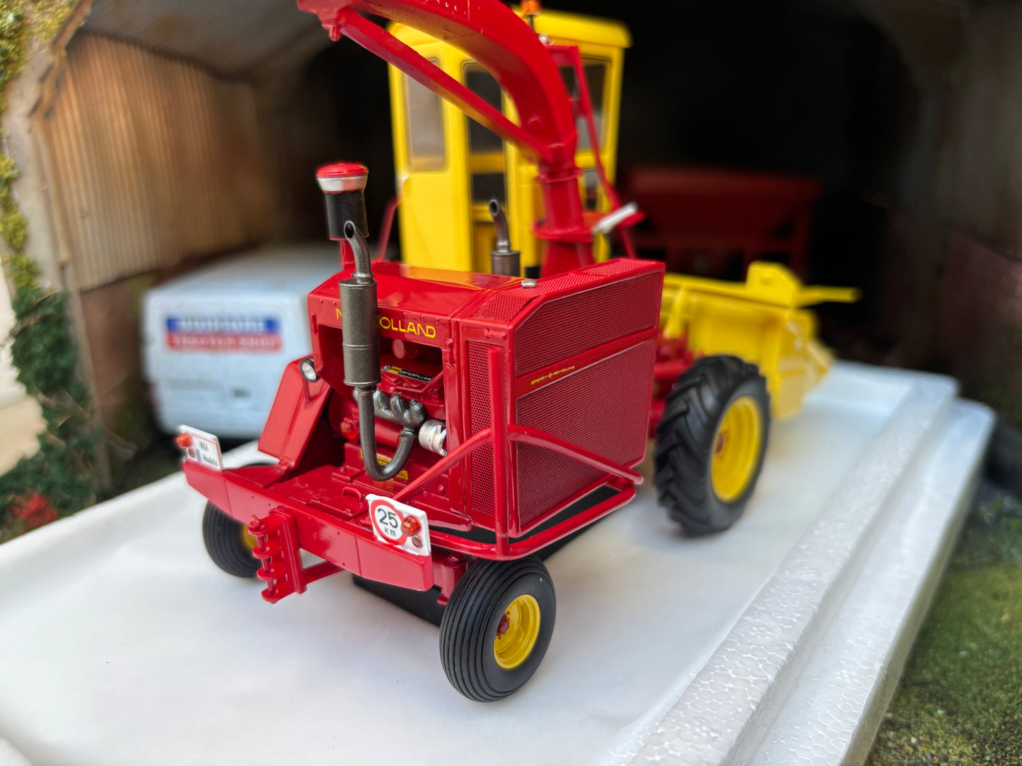 New Holland 1880 Forage Harvester Limited Edition Stunning in 1:32 scale VKA Models
