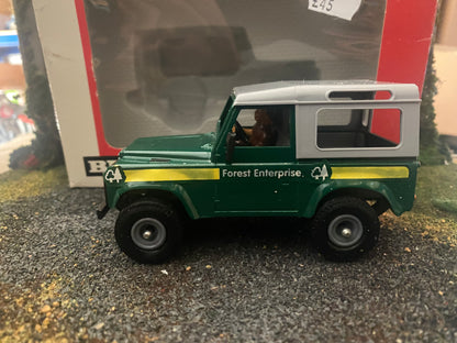 Britains Forest Enterprise Forestry Land rover  1:32 scale  obsolete 5986