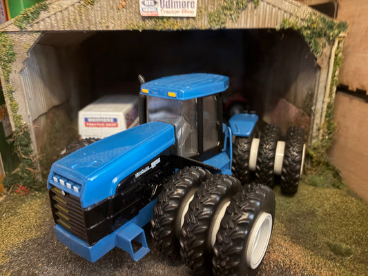 RARE ERTL New Holland 9882 4WD Tractor Triple Wheels Collector's Edition – 1:32 Scale Boxed