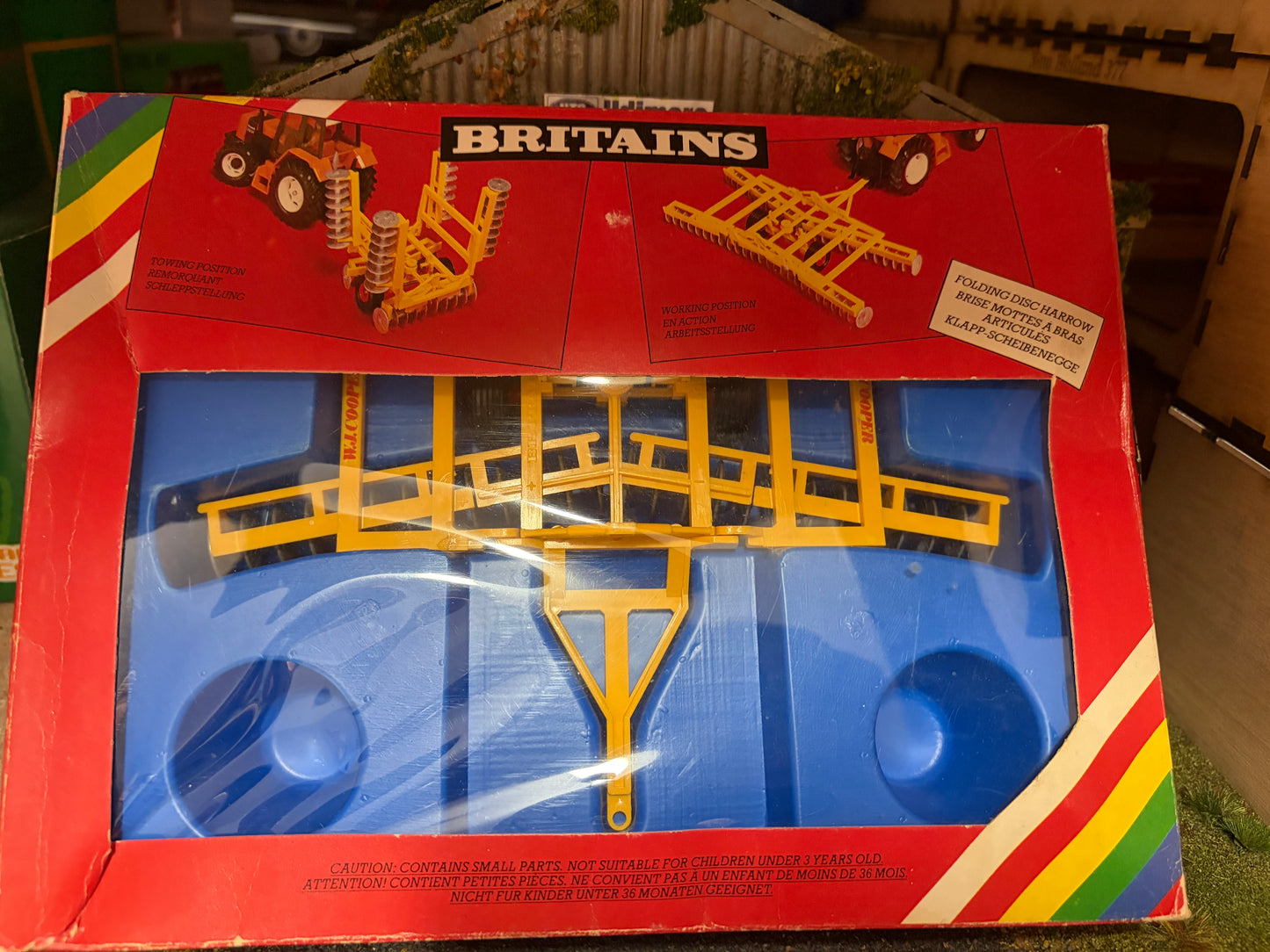 Vintage Britains W.J. Cooper Folding Disc Harrow 9552 Original Rainbow Box Obsolete 1:32 Scale