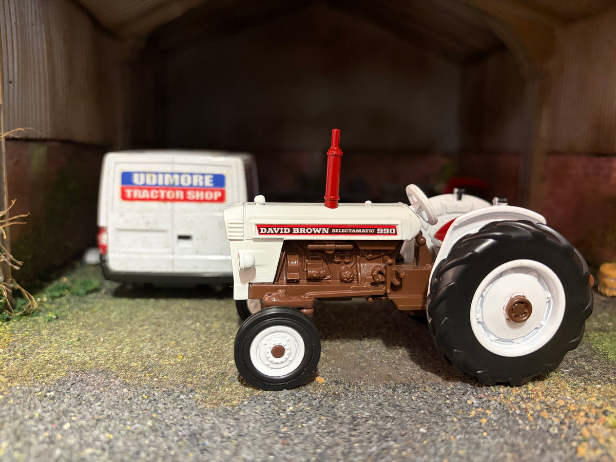 43415 Britains David Brown 990 Selectamatic Tractor 1:32 scale New BOXED