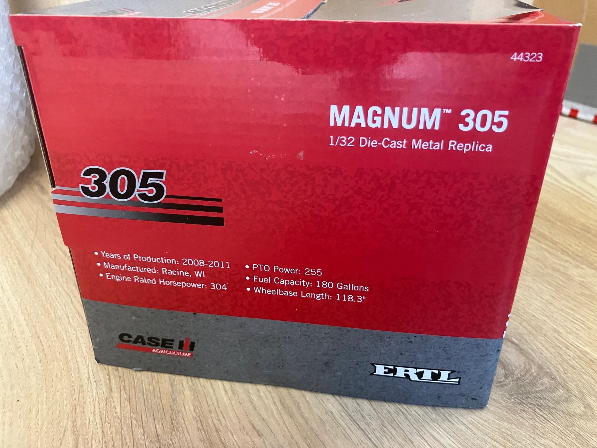 CASE IH Magnum 305 Prestige Tractor duals 1:32 scale ERTL 44323 Image 6
