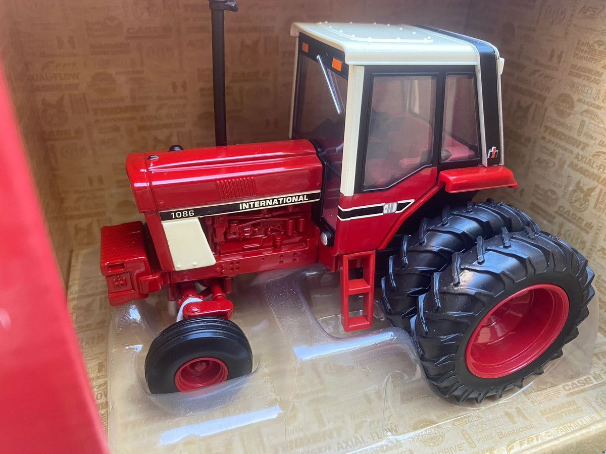 Combine Rear Duals CASE International Harvester 1086 Tractor rear duals 1:32 scale ERTL 4 ...