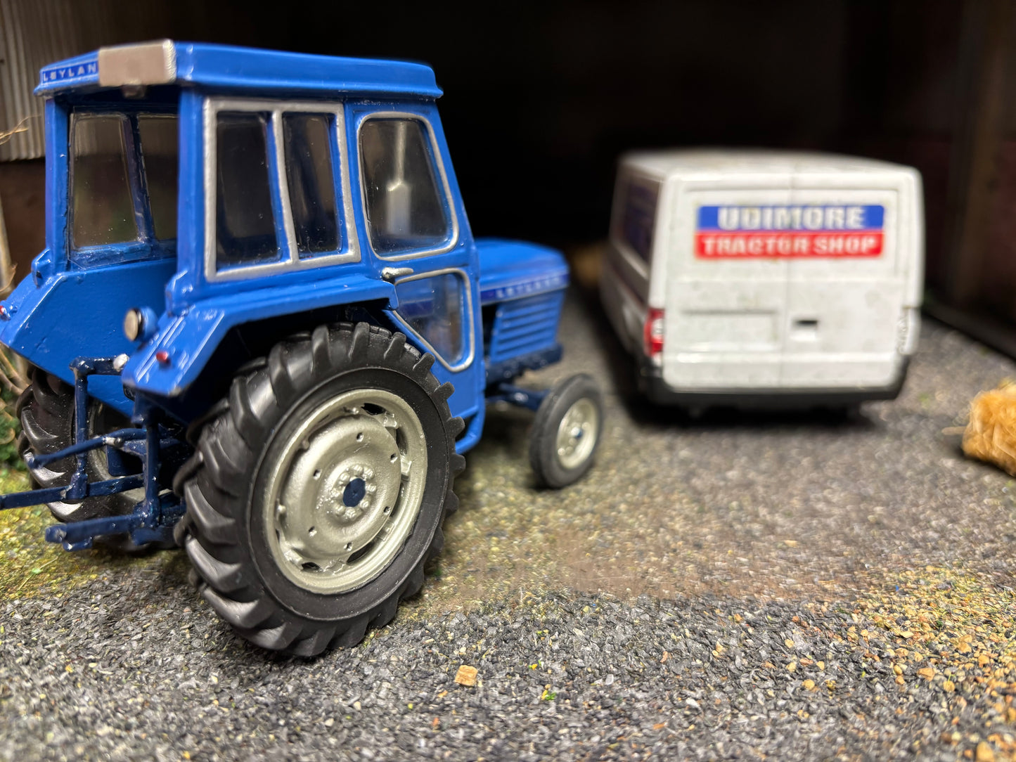 1971 Leyland 384 Tractor White metal 1:32 scale boxed