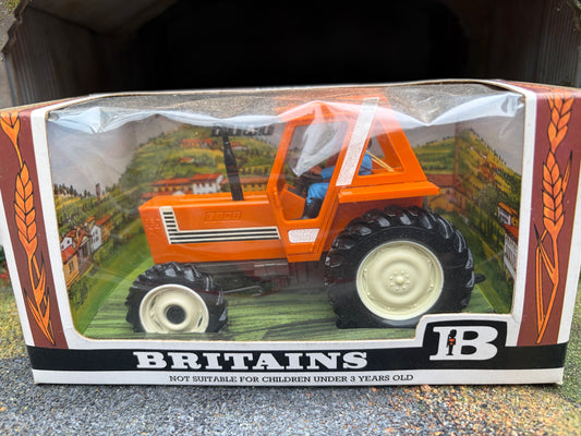 Vintage Britains 9528 Fiat 880DT Orange Tractor 1:32 Scale 1980 Original Straw Box Obsolete