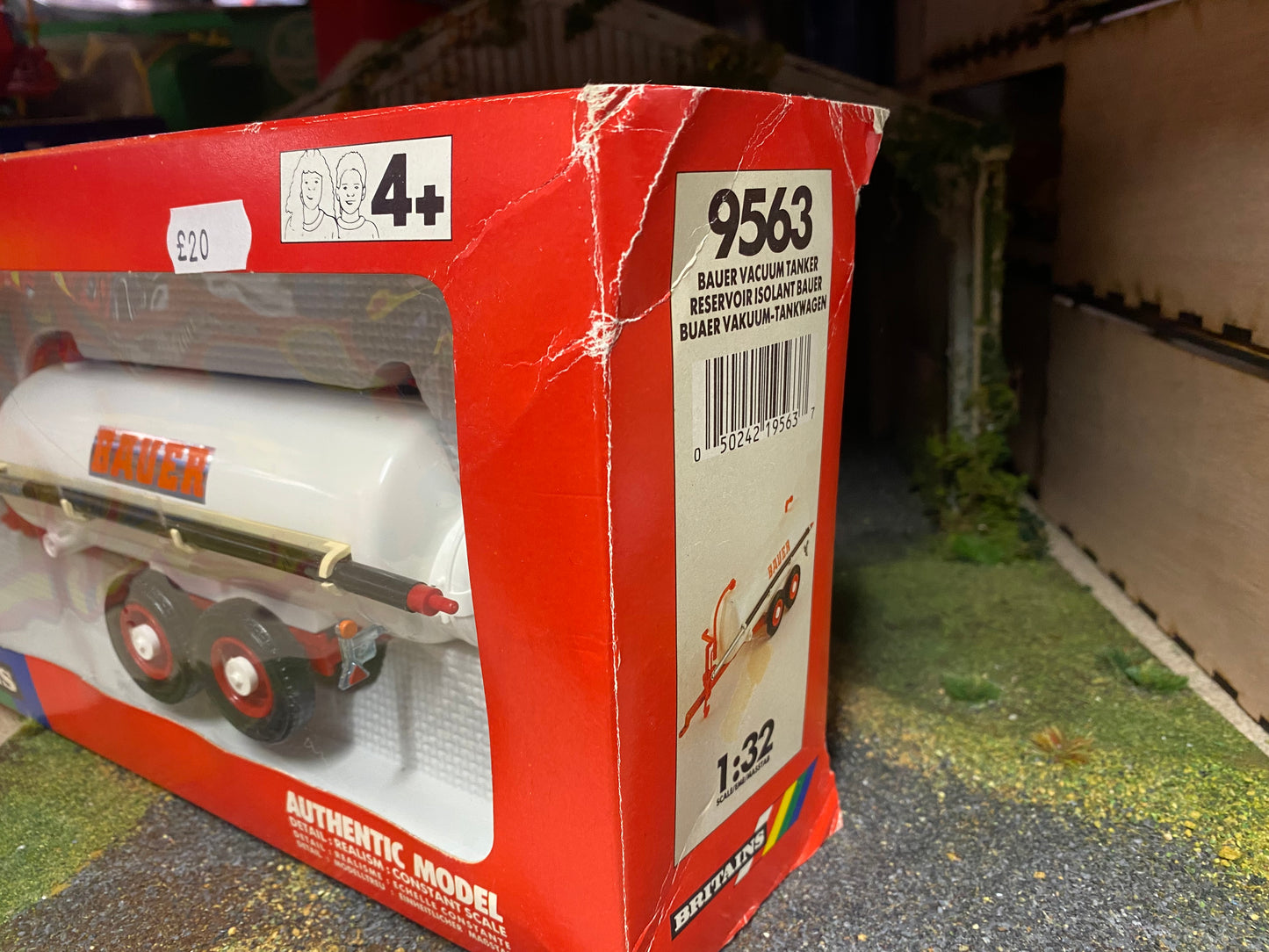9563 Vintage Britains Bauer Vacuum Slurry Tanker 1:32 scale