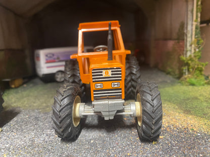 Britains Fiat 90-90 dual rears Tractor  obsolete 1:32 scale