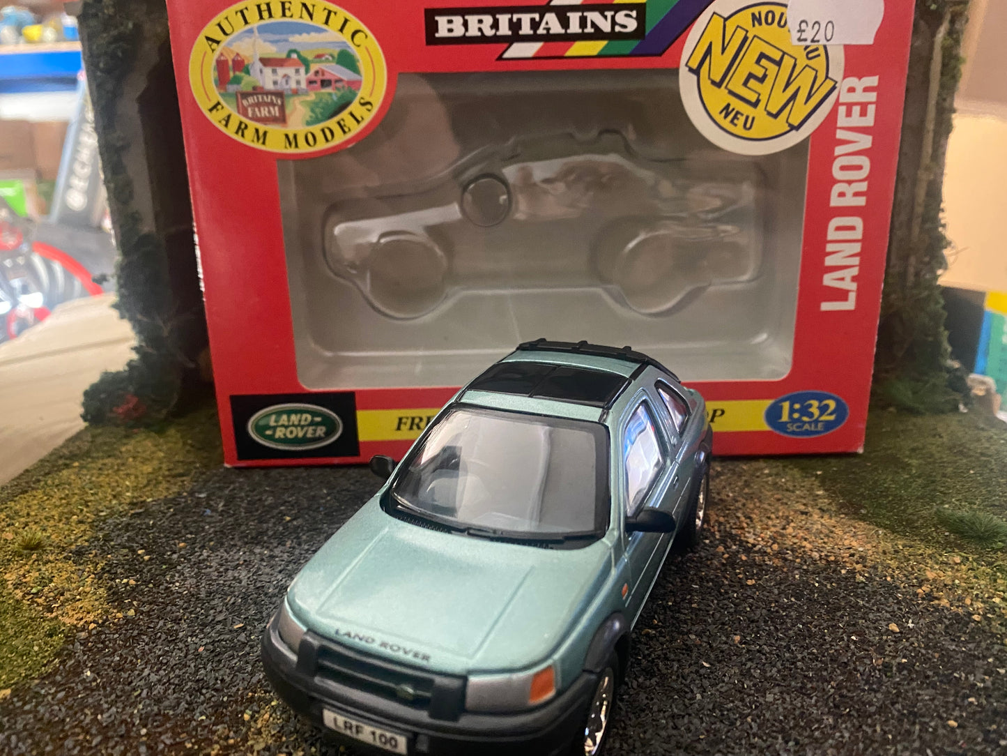Britains Land rover Freelander Green with soft top 1:32 scale  obsolete 09484
