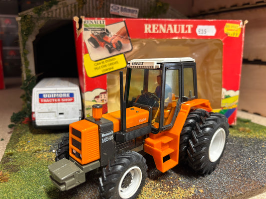 9522 Britains Renault 145-14 rear Duals Tractor 1:32 scale obsolete