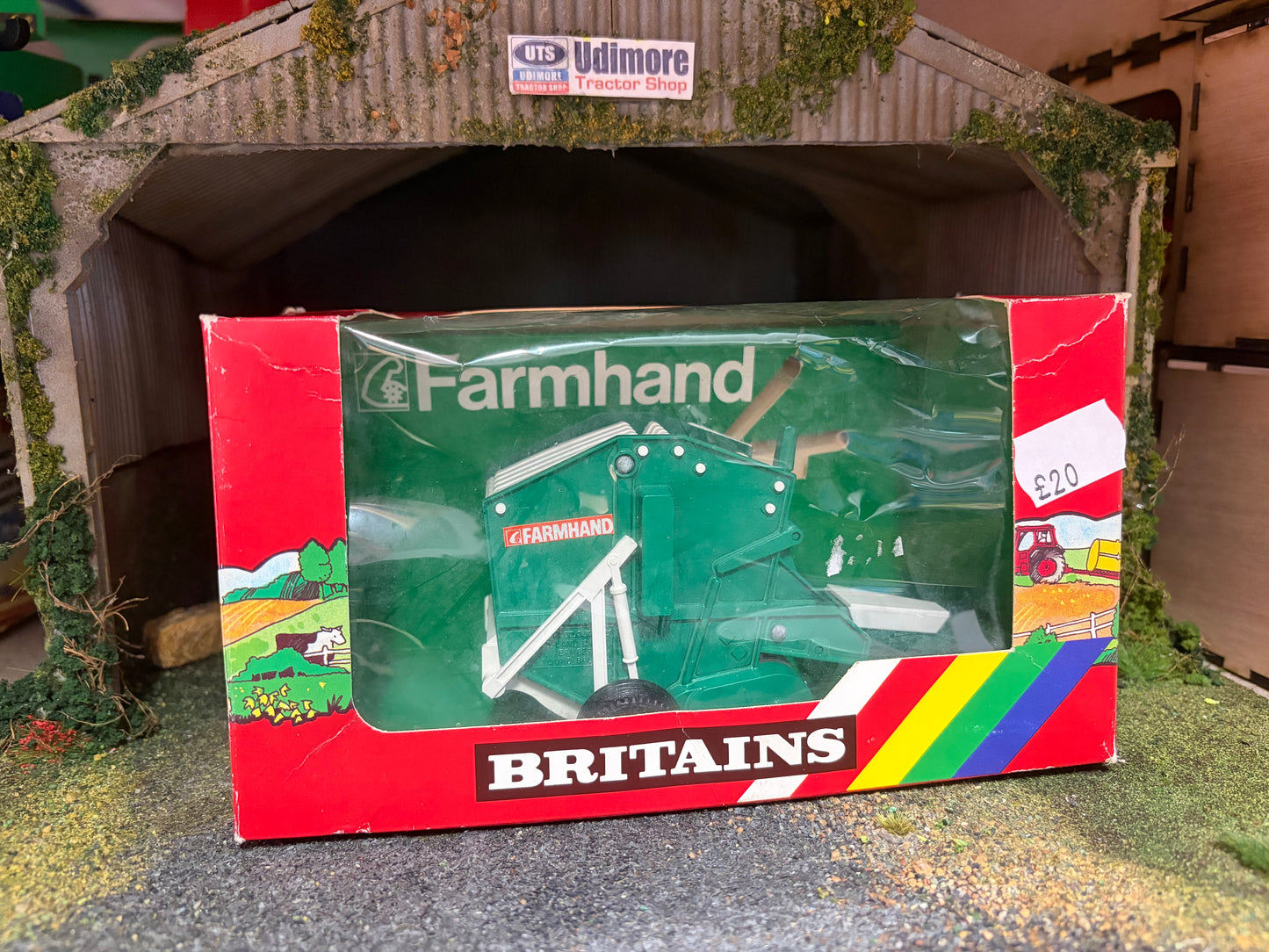 Vintage Britains Green Farmhand Round Baler 1:32 scale Obsolete Rainbow box 9532
