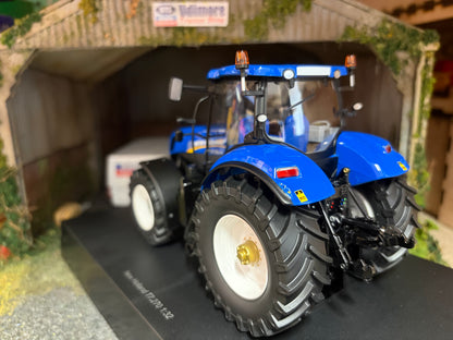 New Holland T7.270 Tractor 1:32 scale Boxed ROS