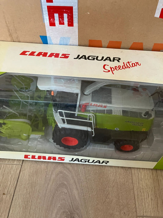 CLAAS Jaguar 900 Speedster Forage Harvester with RU600 pick up header Limited Edition 1:32 scalea Image 2