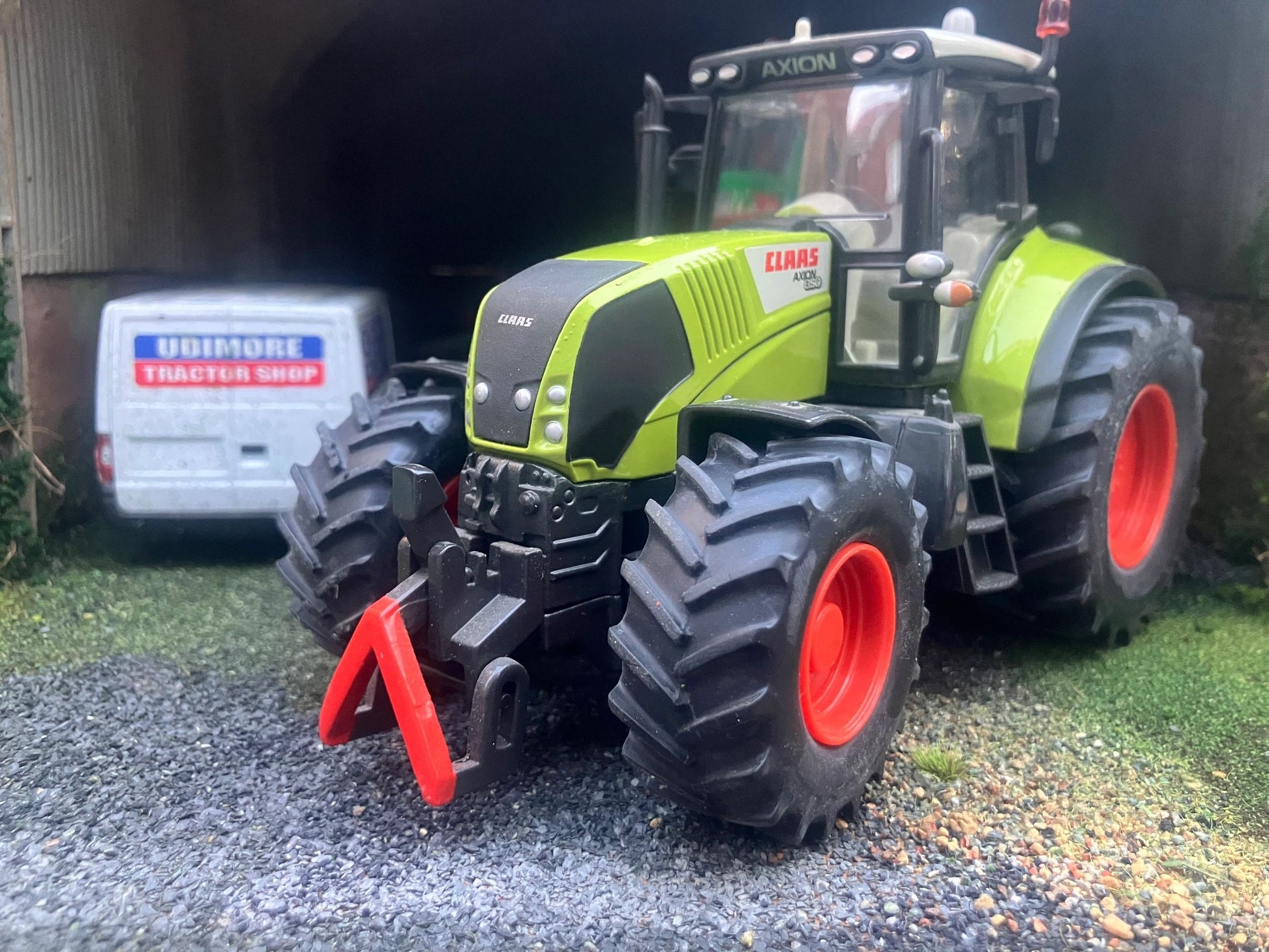 Claas Axion 850 Tractor 1:32 BOXED Siku Image 6