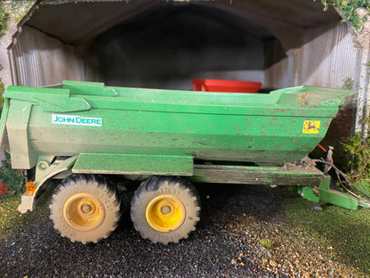 Weathered John Deere tipping Trailer conversion 1:32 scale BOXED