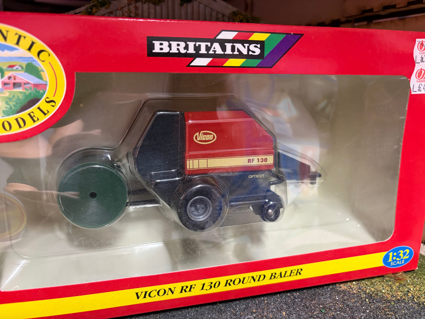 Vintage Britains Vicon RF130 Round Baler 00051 Boxed 1:32 Scale Obsolete