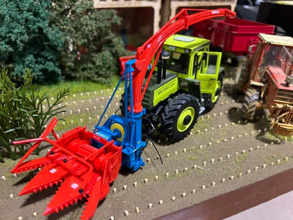 PRE ORDER Mengele SH 30H Trailed Forage Harvester Grass & Corn/Maize Pick ups Scratch built COLLECTION ONLY 1:32 scale