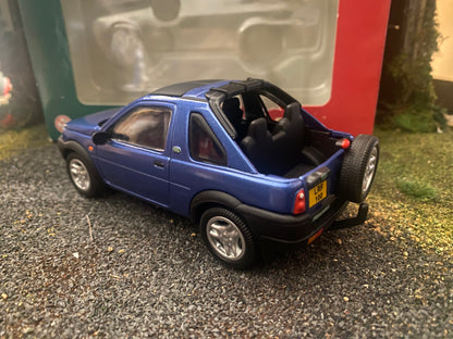 Britains Land rover Freelander blue with soft top 1:32 scale obsolete 40647