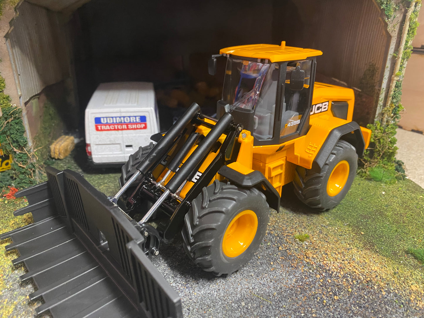 JCB 435S Agri Wheel Loader 1:32 scale boxed Siku 3663 new
