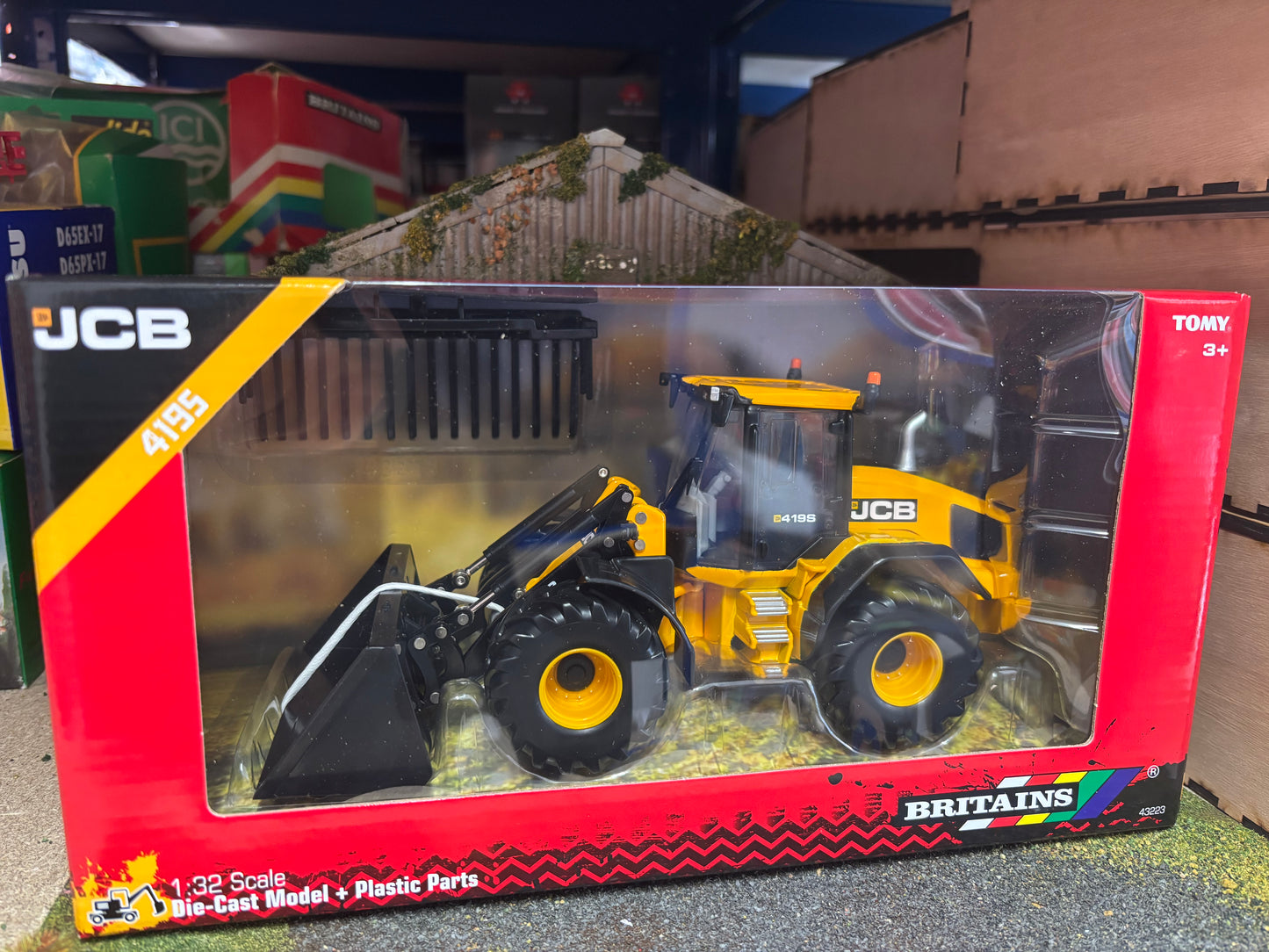 Britains JCB 419S Wheel Loader 1:32 scale New BOXED 43223