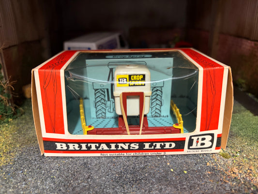 9548 Britains VINTAGE Crop Sprayer straw box 1:32 scale BOXED  Obsolete MIB