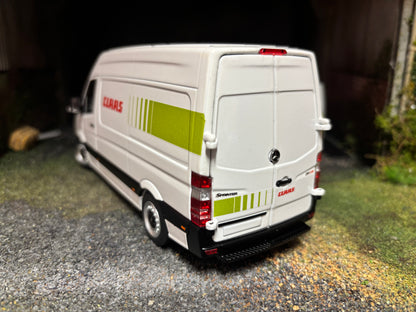 CLAAS Mercedes Benz Sprinter Marge Models 1:32 scale new boxed