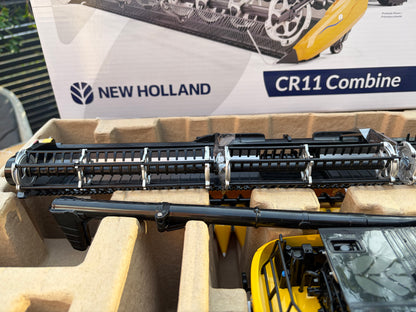 REDUCED Britains Prestige New Holland CR11 Combine Harvester 43403 New Boxed 1:32 Scale