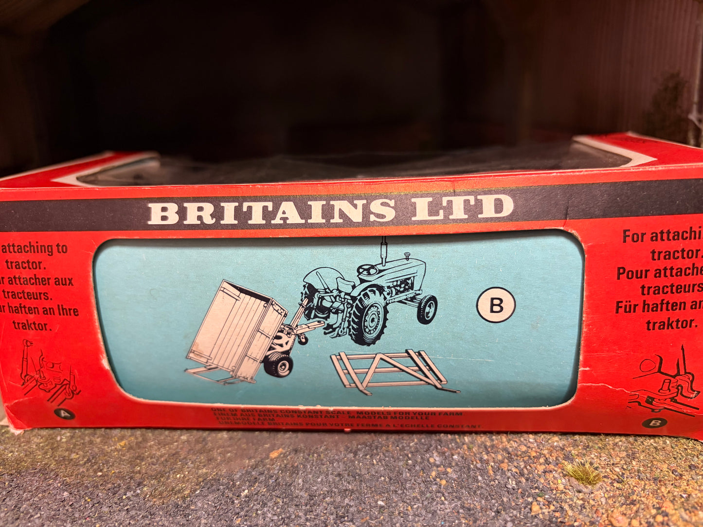 Vintage Britains Tipping Trailer 9565 Straw Box Boxed Obsolete 1:32 Scale