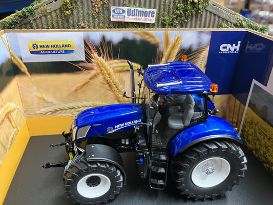 BLUE POWER New Holland T7.270 Auto Command Tractor 1:32 scale Boxed ROS