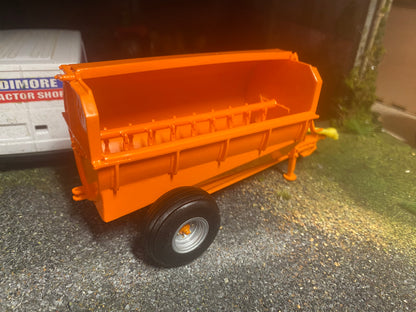 Scratch built Howard 250 mk 2  Rotaspreader scale 1:32 scale 2nd VERSION Manure muck