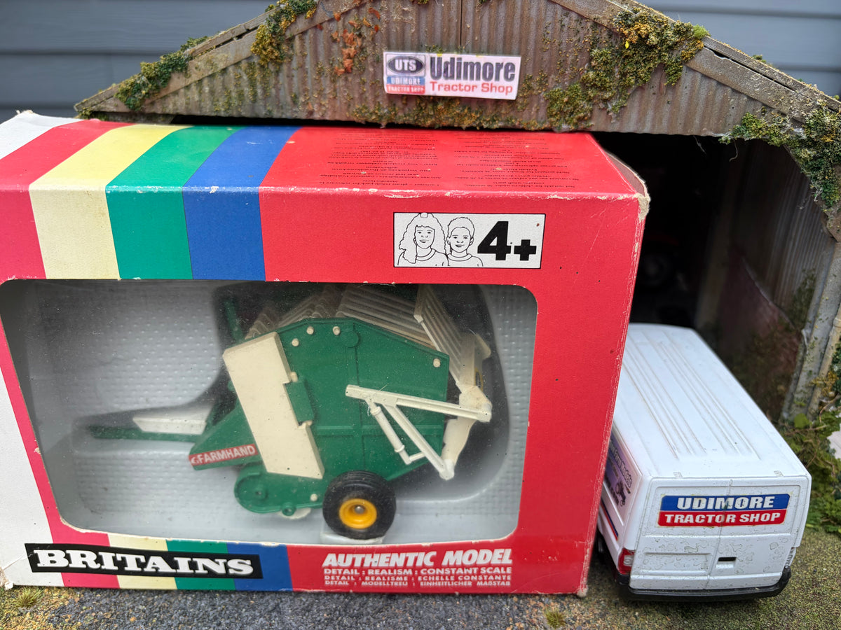 Vintage Britains 9532 Green Farmhand Round Baler 1:32 Scale – Obsolete Banded Box