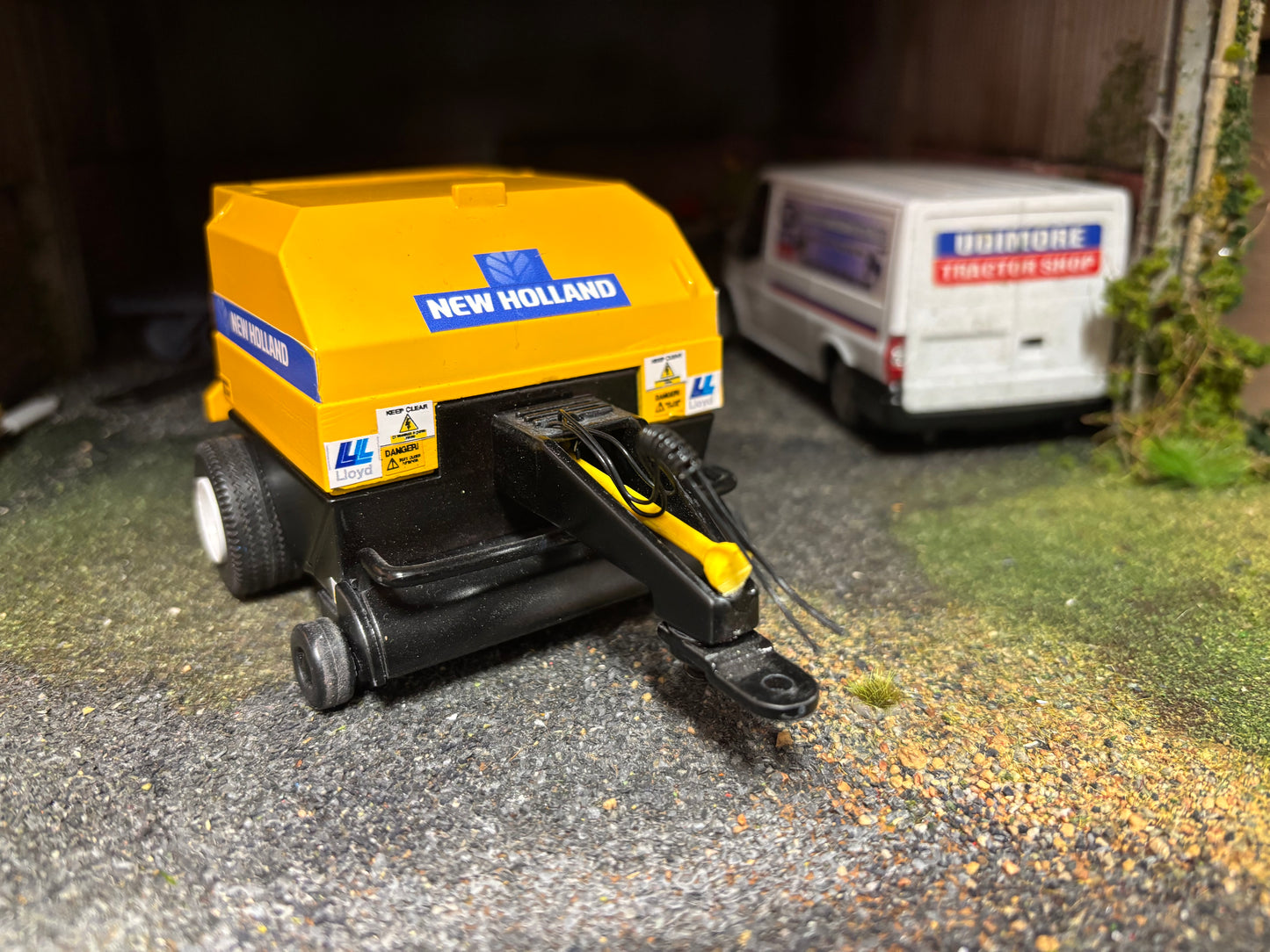 New Holland Round Baler by Rob Neesham 1:32 scale Conversion