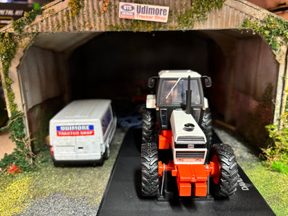 Universal Hobbies David Brown 1690 4wd Tractor BOXED 1:32 scale UH6753