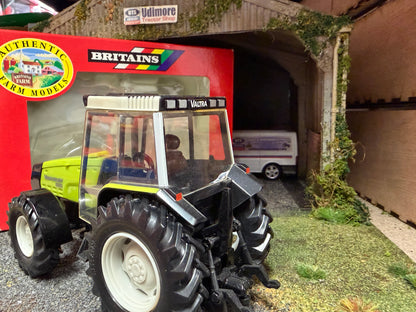 RARE Britains 00236 Valmet 8950 Claas Green Limited Edition 1 of 2300 1:32 – Boxed Obsolete